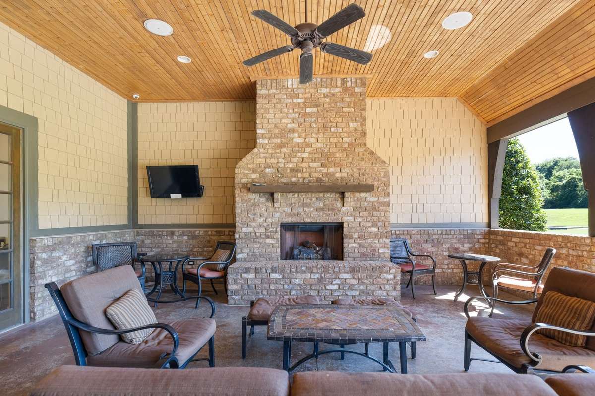 Another view of this great space...