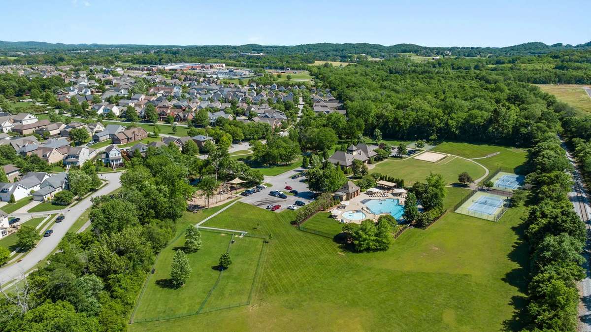 Better view of the dog park and playground for the kids!  But look at all that greenspace that can be used for just running with the kiddos!