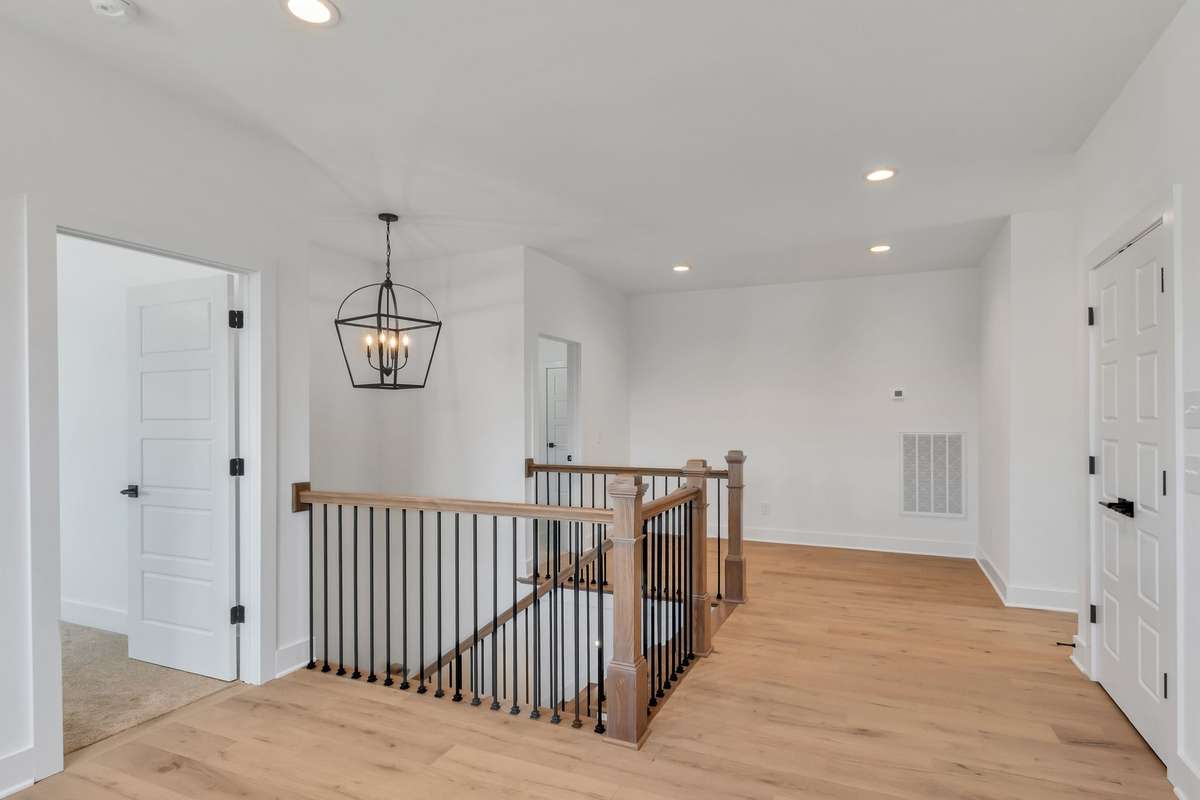 Photo of a previous built Ensley home. Shown for illustration purposes only. Materials and finishes will vary. Ask listing agent for included features on this home.