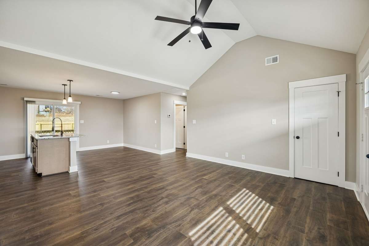Sample pictures from a previous build showing the Carter Floor Plan.  Materials and colors are subject to change without notice.