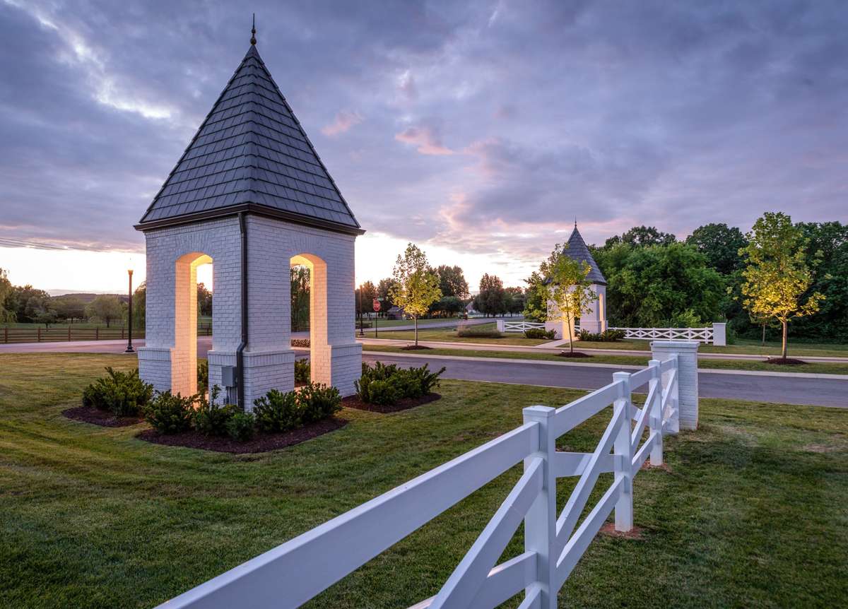 Beautiful Main Entrance to the Neigbhorhood