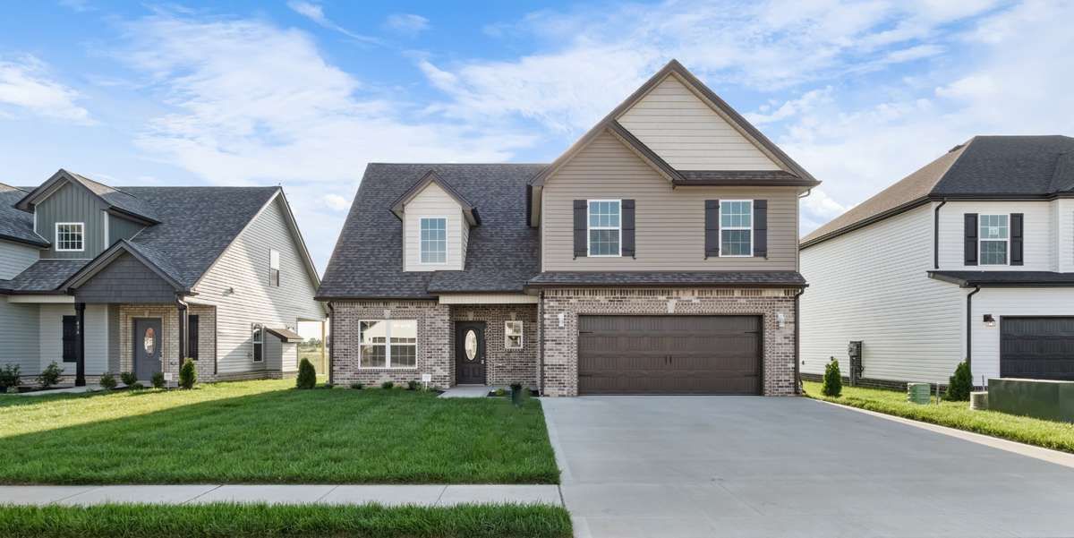 Sample photos of home plan ONLY. Finishes may vary.