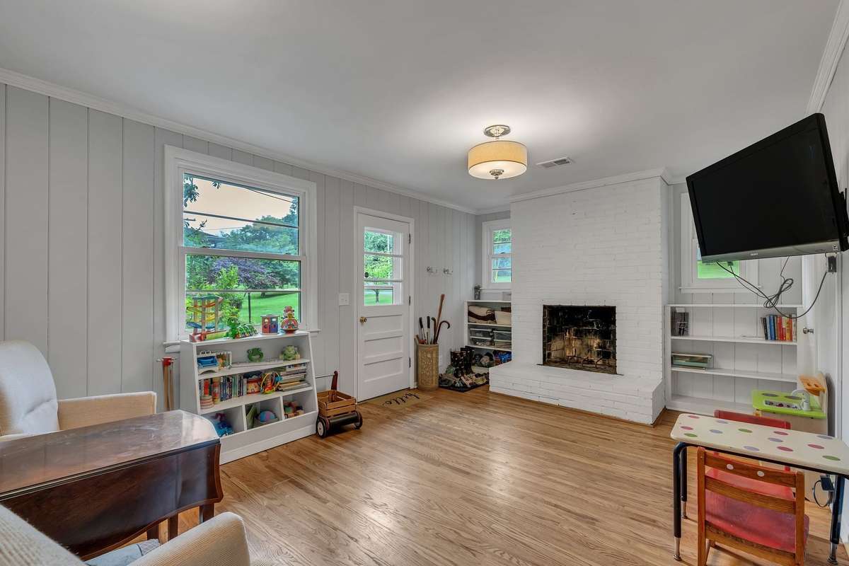 Family Area with Fireplace. Side Entrance.