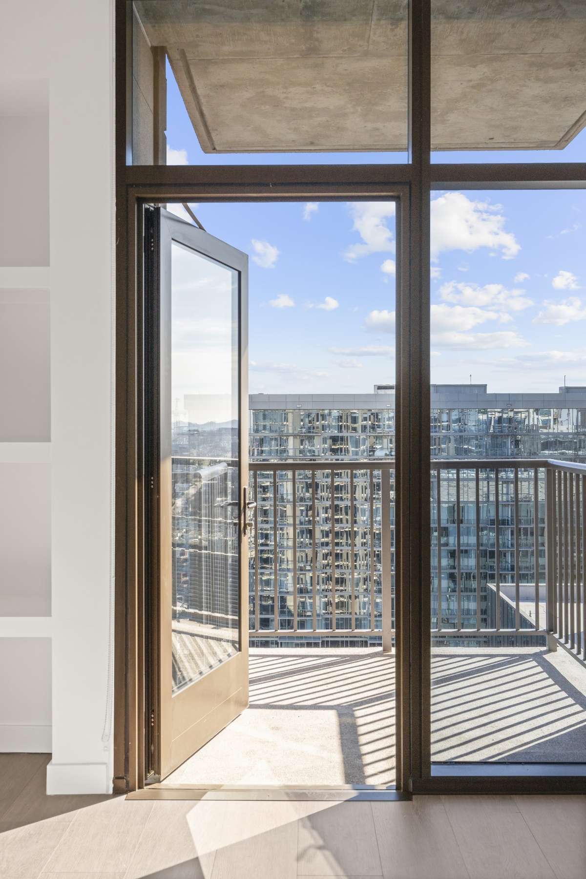Same floorplan, floor 24