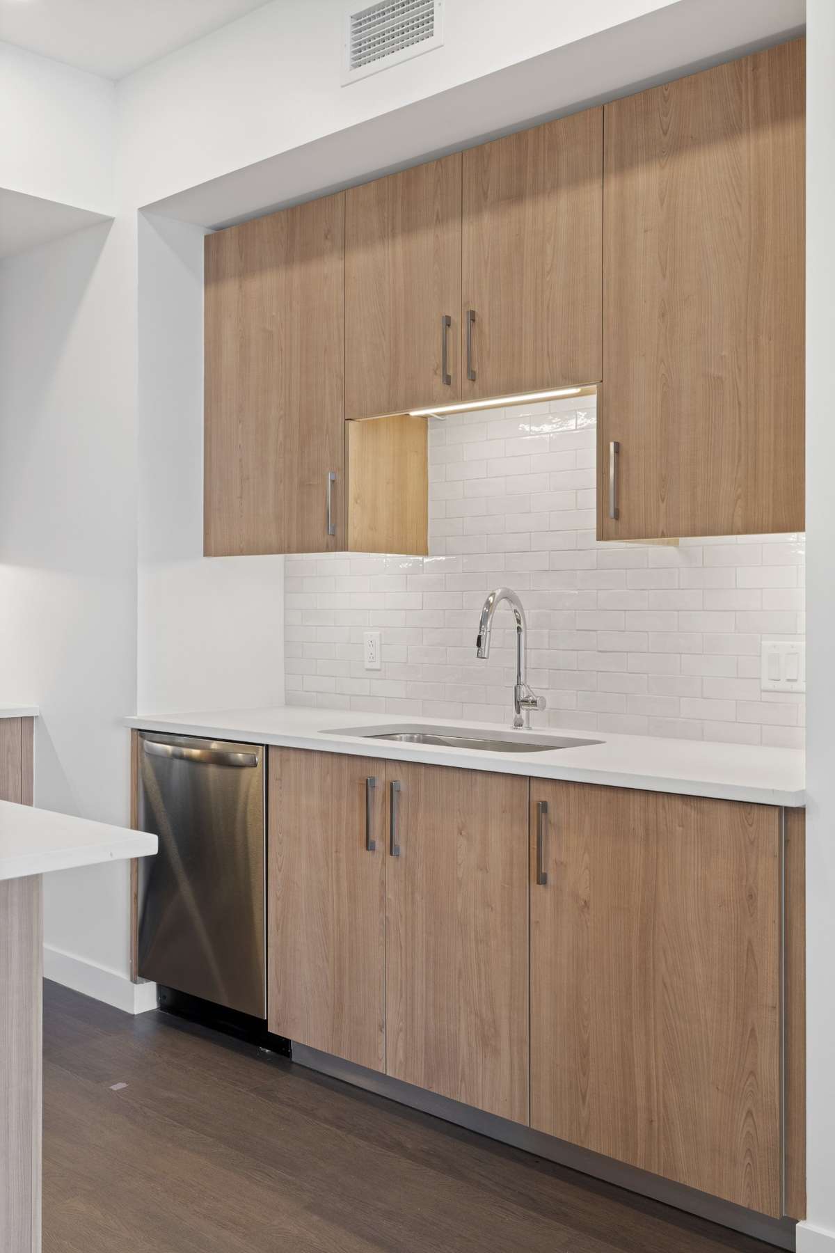 Same floorplan, floor 24