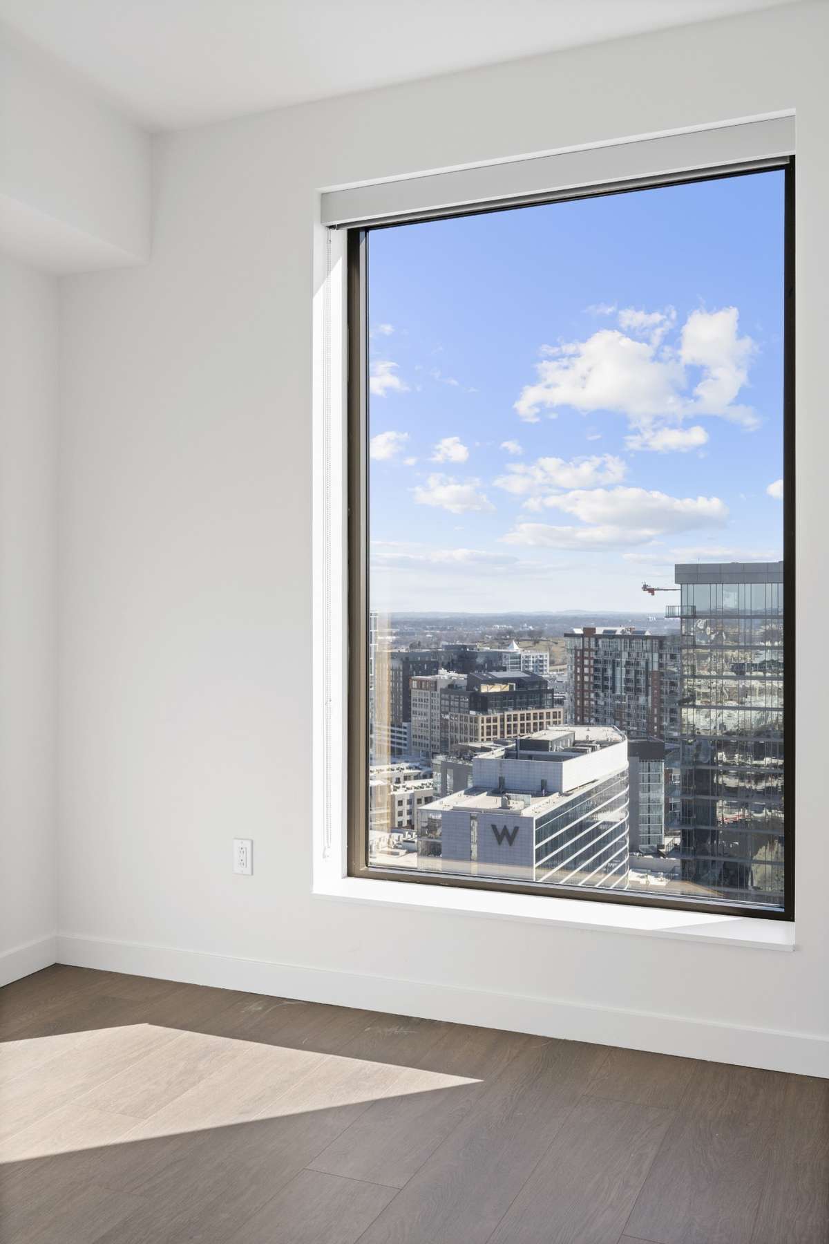 Same floorplan, floor 24
