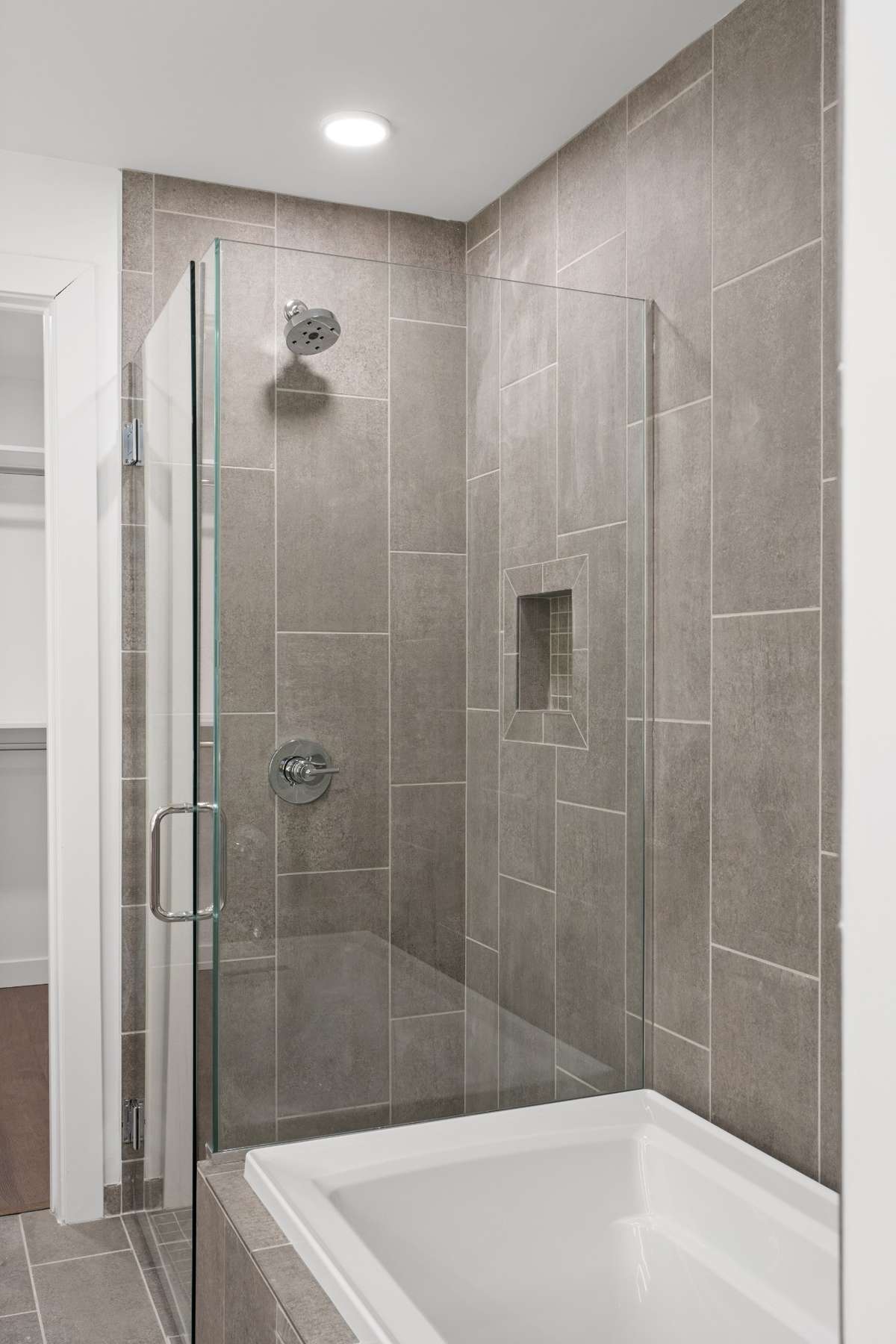 Same floorplan, floor 24