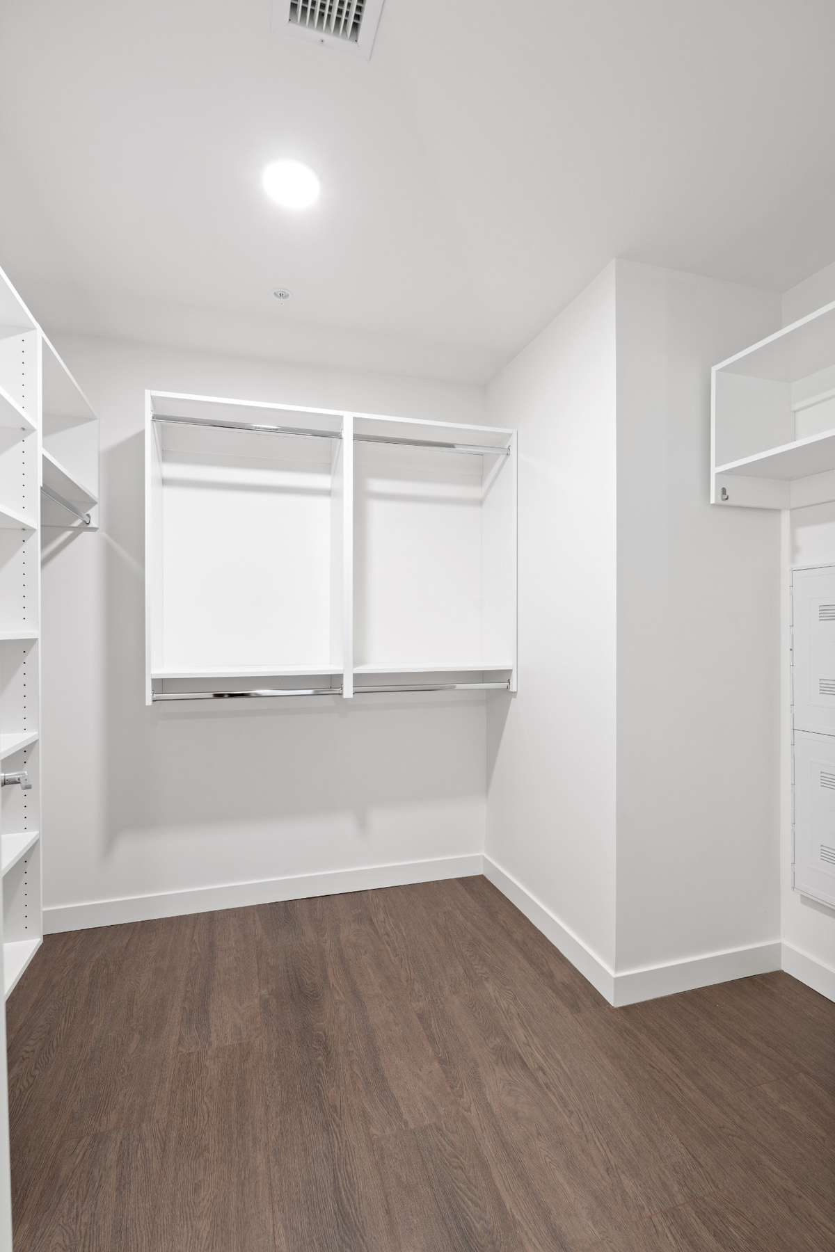 Same floorplan, floor 24