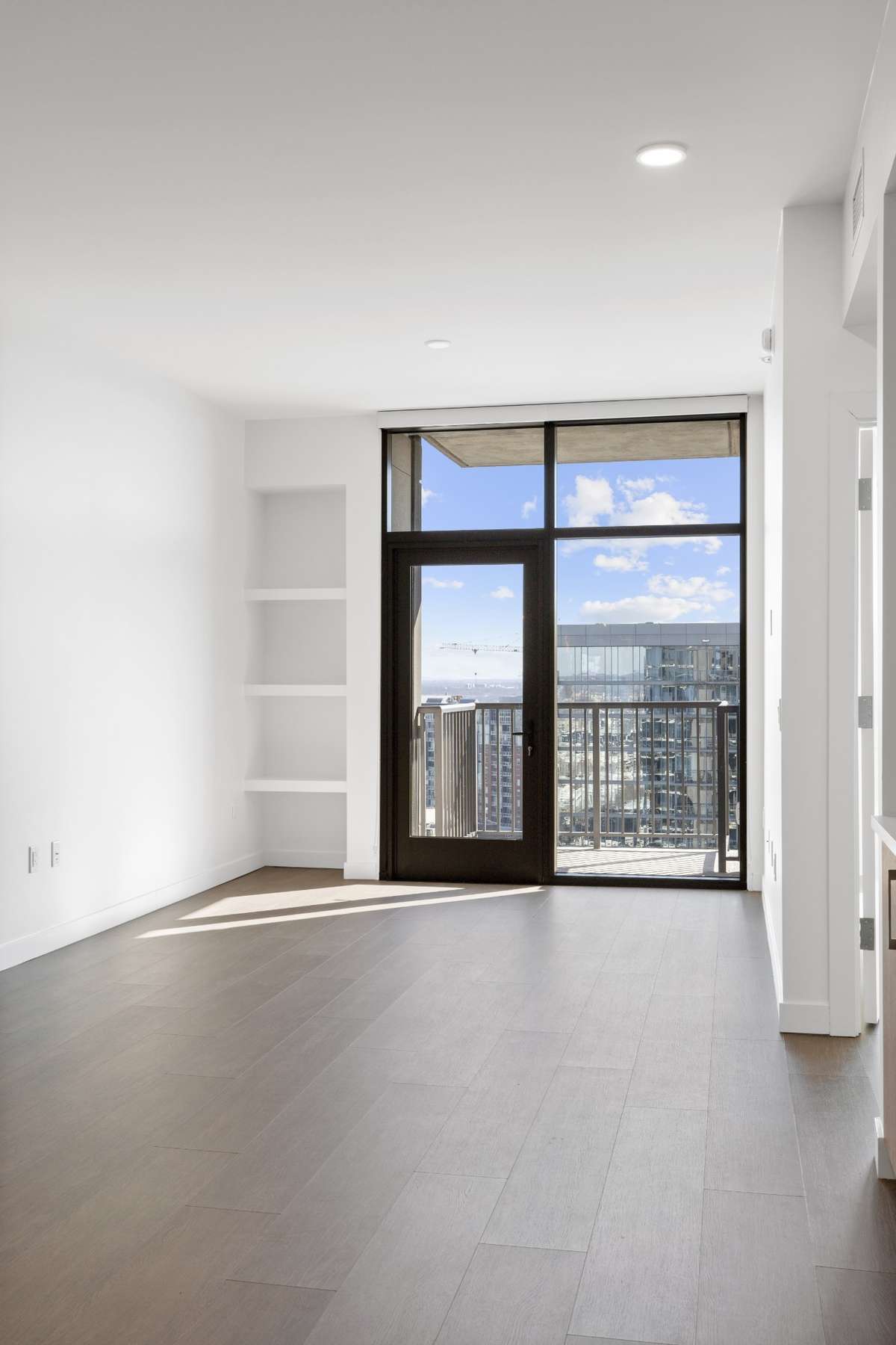 Same floorplan, floor 24