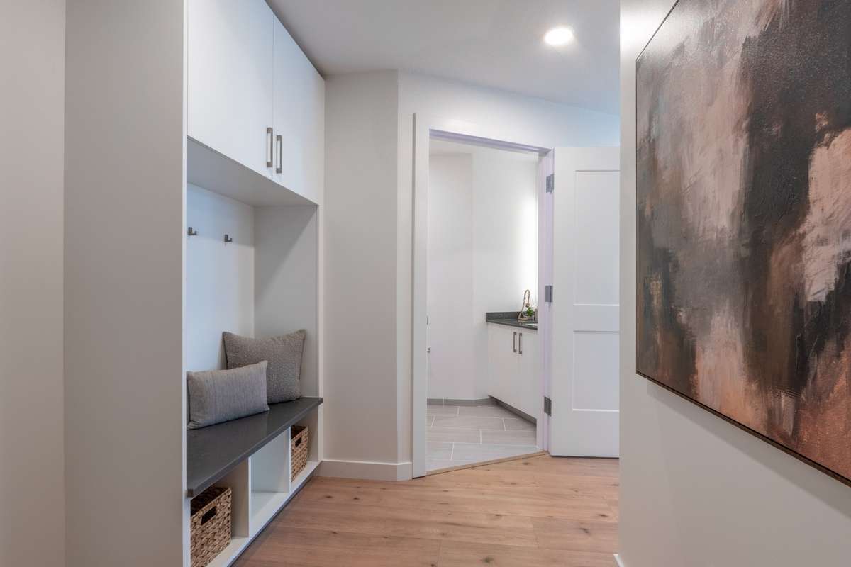 Same floorplan, floor 23