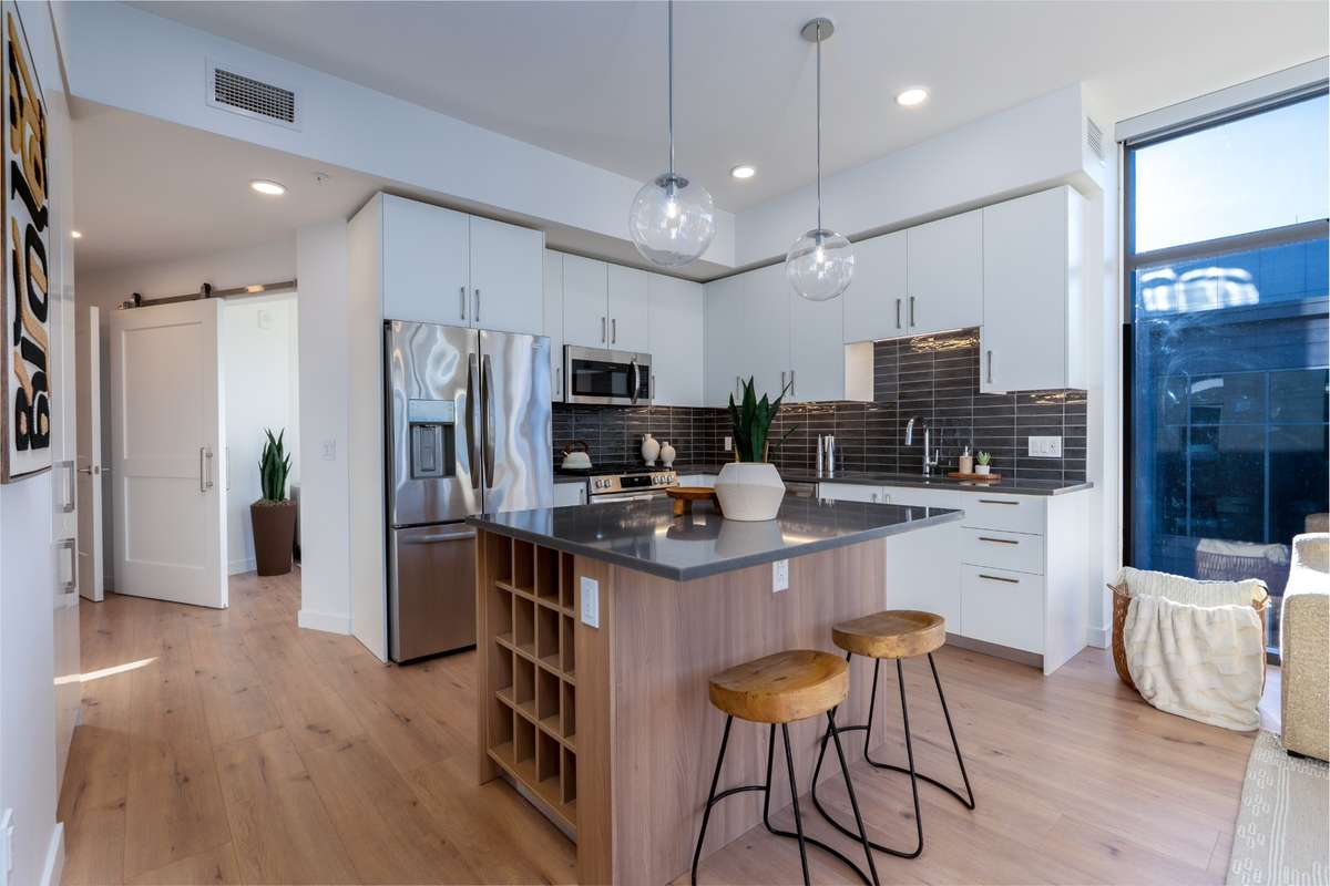 Same floorplan, floor 23