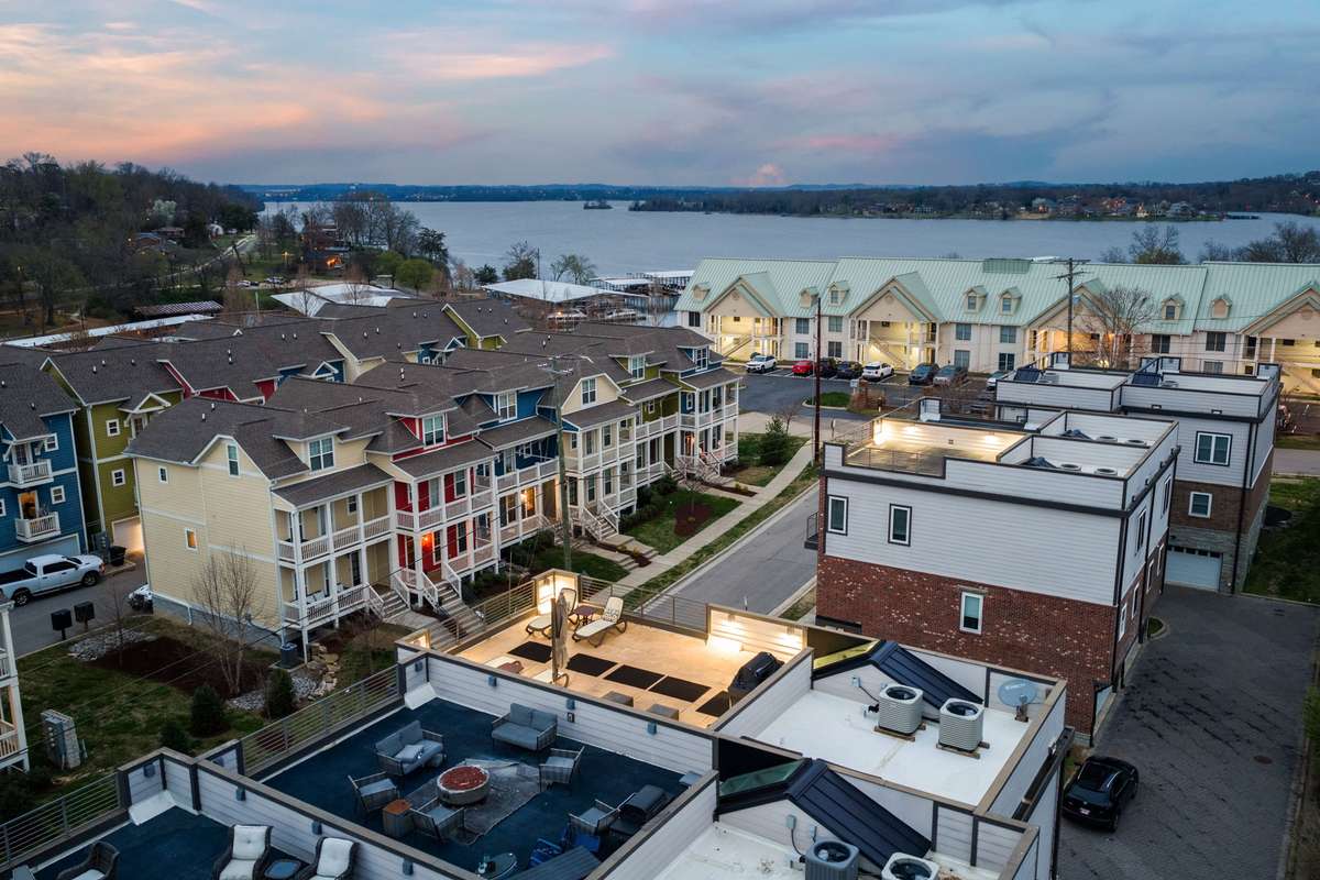 Prime location just steps from Blue Turtle Marina and Sam’s Sports Grill, offering easy access to dining, boating, and lakeside entertainment. Enjoy the convenience of walkable amenities while living near the beauty of Old Hickory Lake.