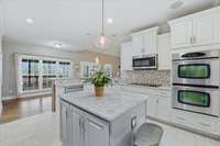 Kitchen island and double oven!
