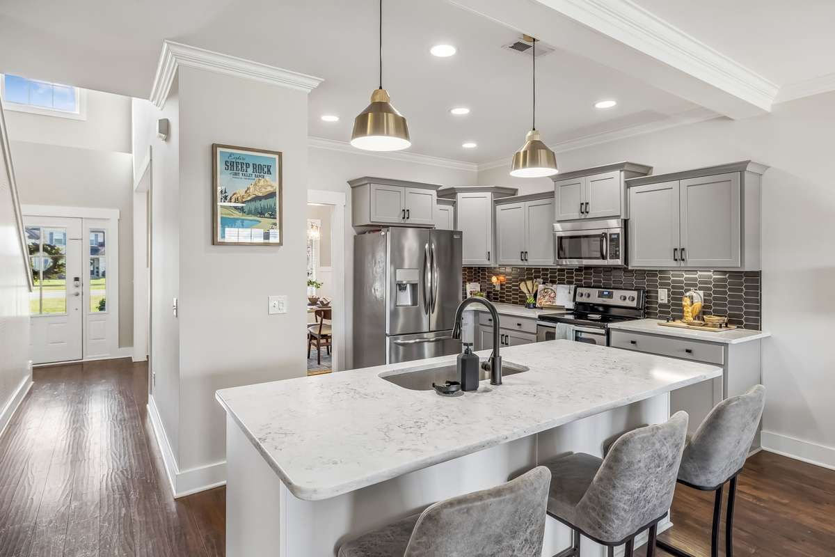 THIS KITCHEN HAS IT ALL!