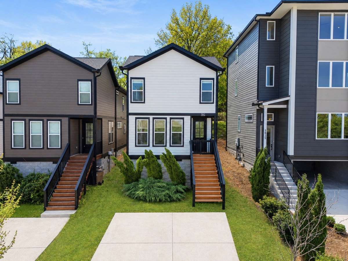 Welcome to 5823 Maxon Ave!