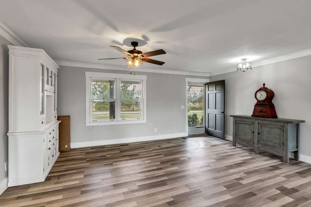 Look at those gorgeous floors! They are perfectly chromatically paired with the walls and kitchen and colors throughout the house.