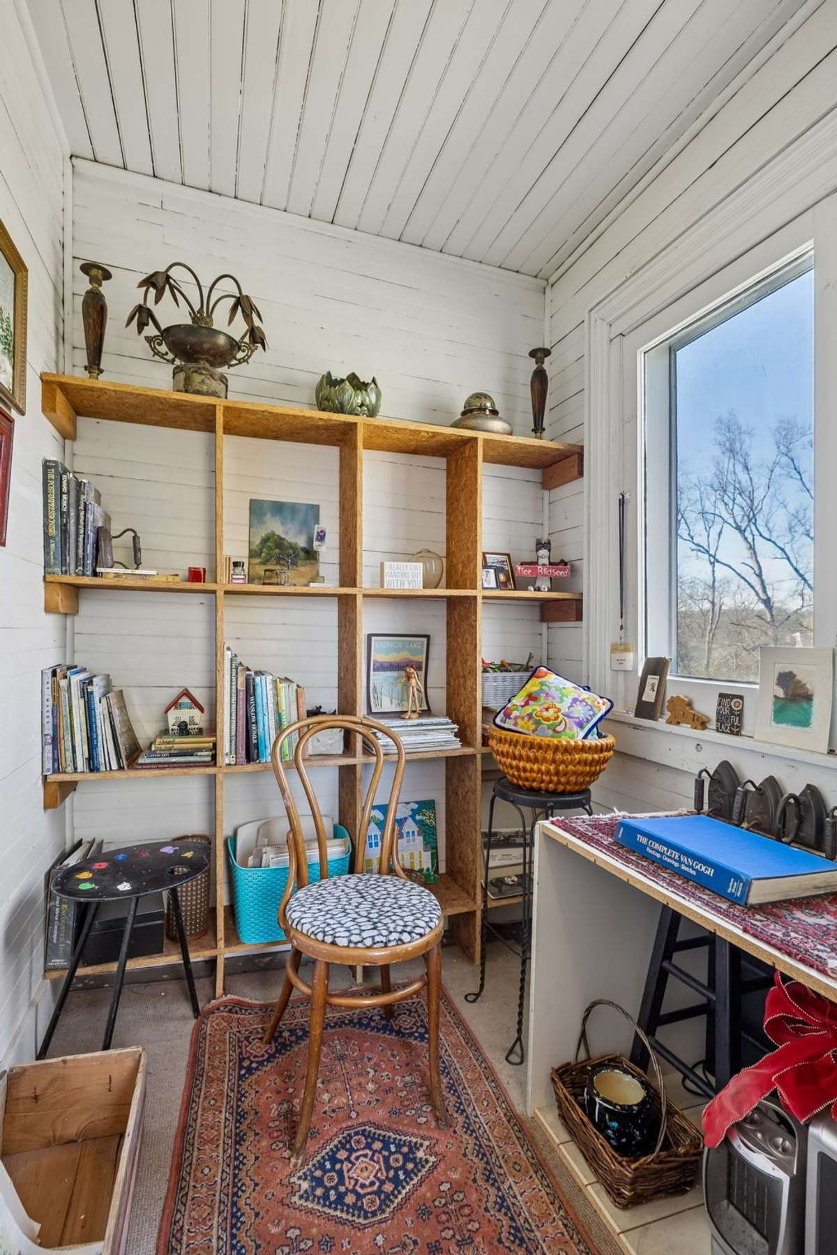 A fantastic hobby room on the second floor