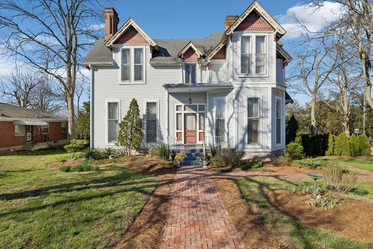 Welcome to the Belair House, a Victorian splendor