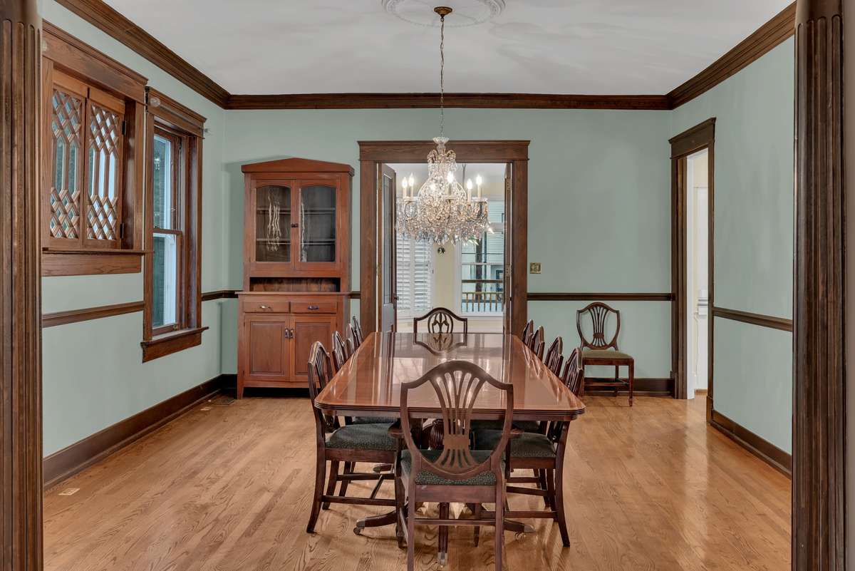 Dining Rooms awaits your next dinner party 10’ Ceilings and Diamond Paned Windows further enhance