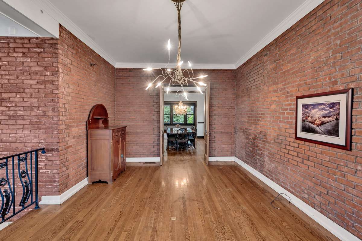 Den that adjoins the Dining Room & Breakfast Rm Kitchen