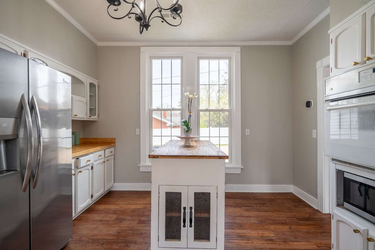 Nice updated kitchen