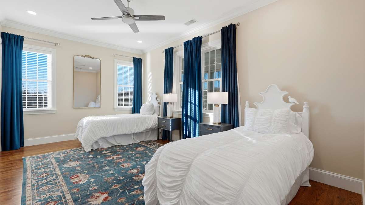 Upstairs bedroom 4