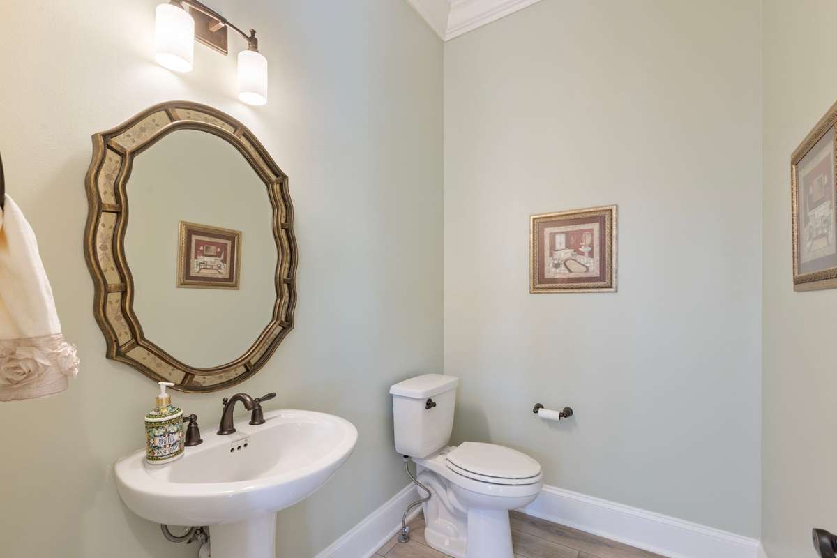 Main level powder bath