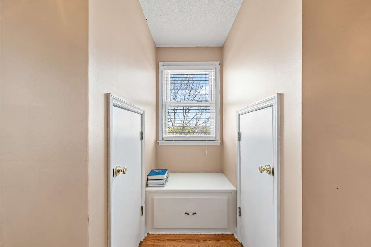 Window seat