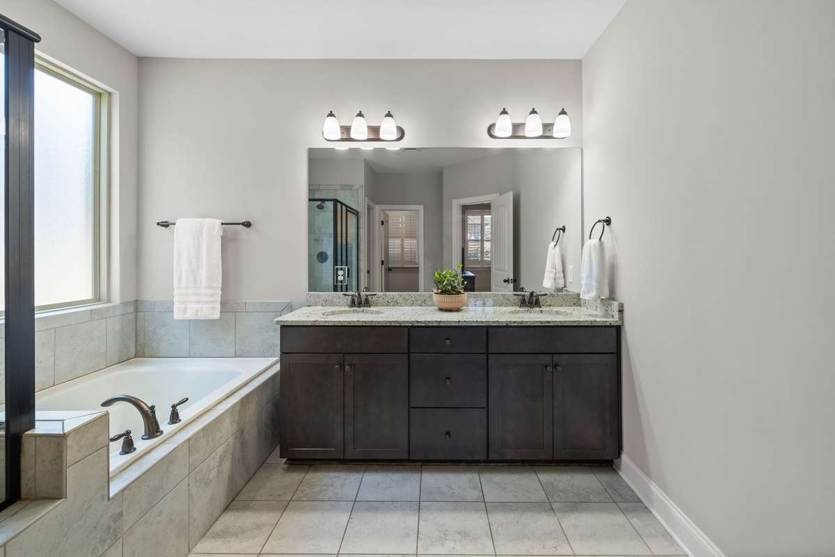 Double sink Vanity!!