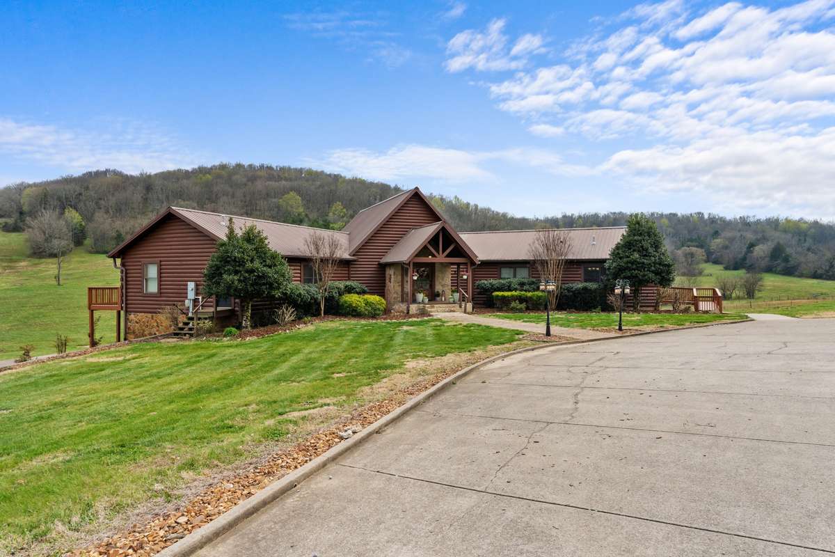 2 wings in this home allow for a well appointed functional floor plan