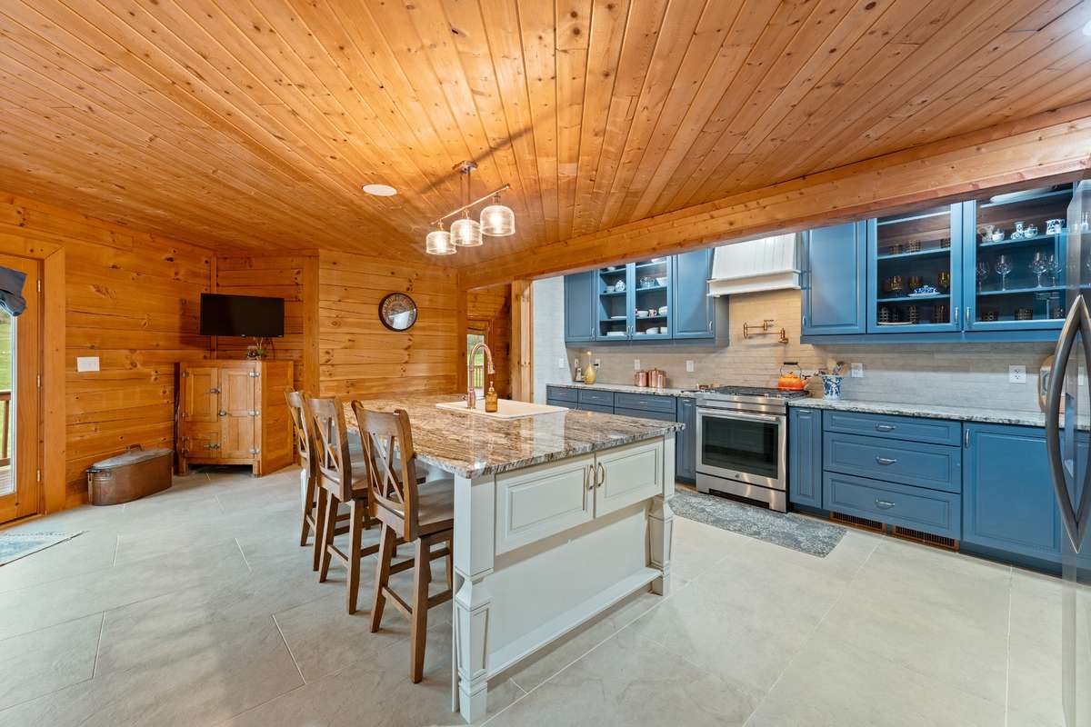 Soft close drawers and open concept make farm to table seamless.