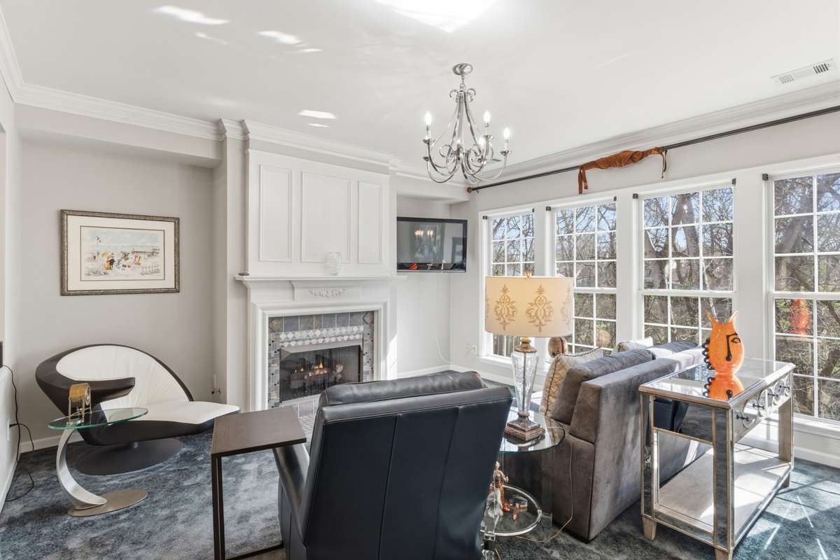 Gas fireplace