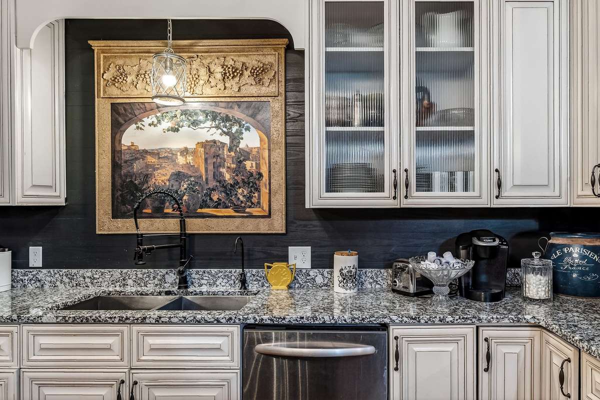 Deep sinks, deep drawers and two lazy Susan cabinets on each end make for ample space and storage.