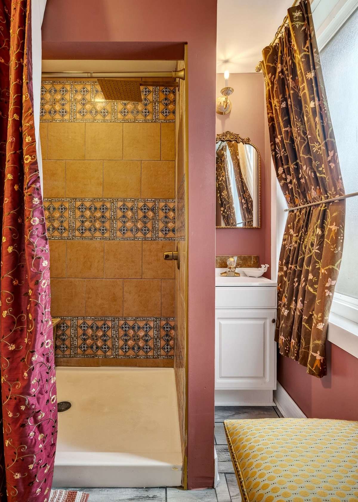 Large tiled walk in shower