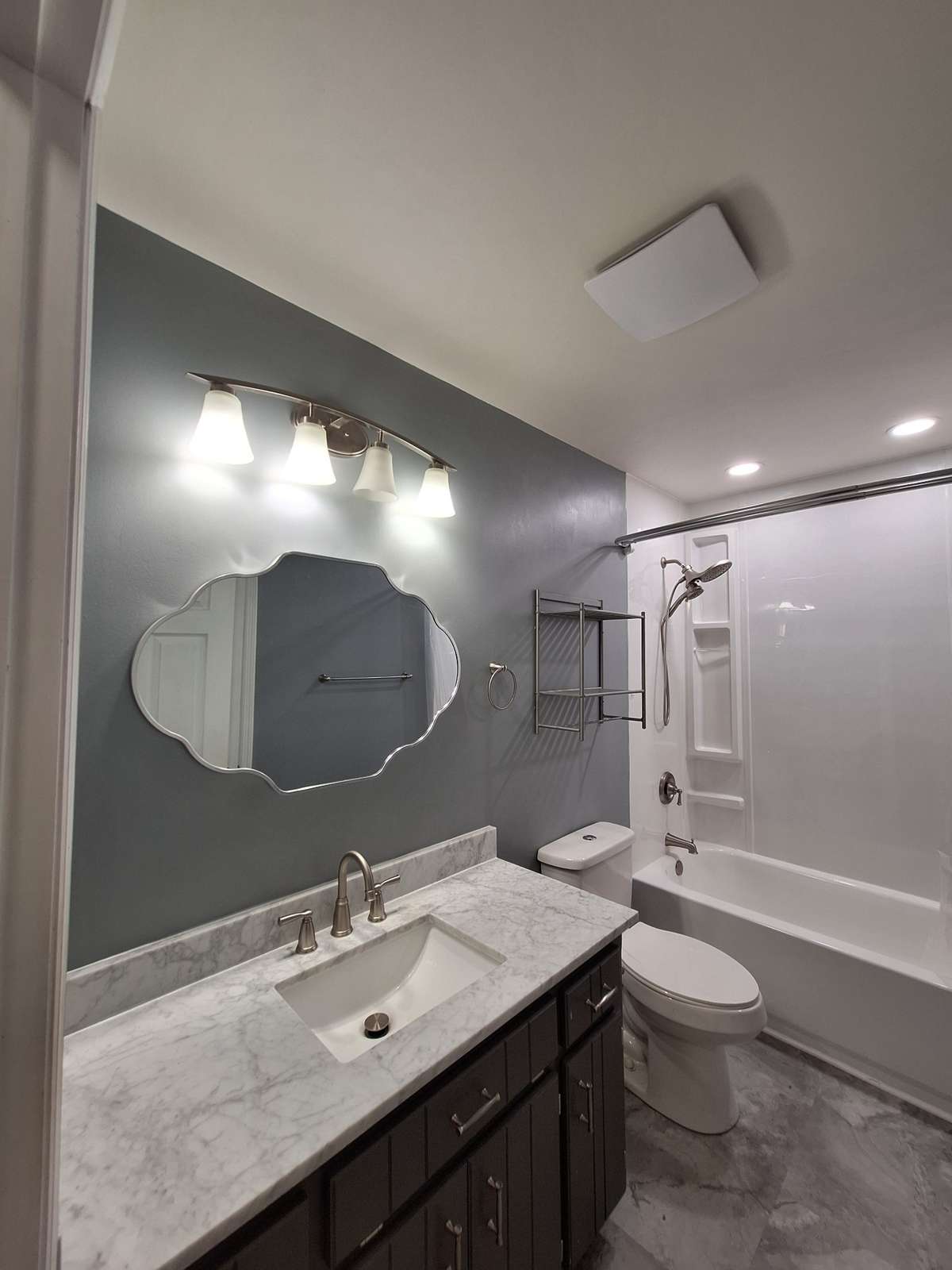 the guest bathroom that has been stylish updated just like that master!!