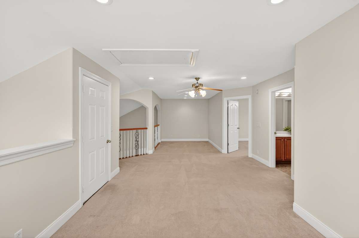 Open Bonus Area Upstairs. It really has lots of possibilities. Can you just picture a place for your exercise equipment or an in-home office, library or hobby space?  Or ALL of the above