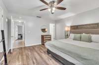 The primary suite has an en-suite full bathroom.
