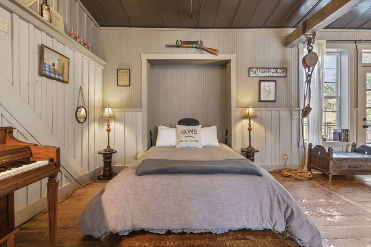 Queen Size Murphy Bed