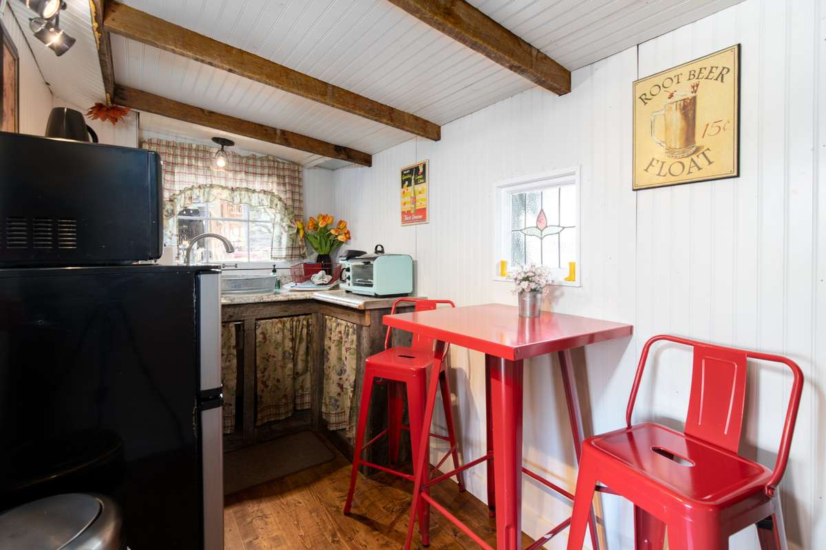 Kitchenette