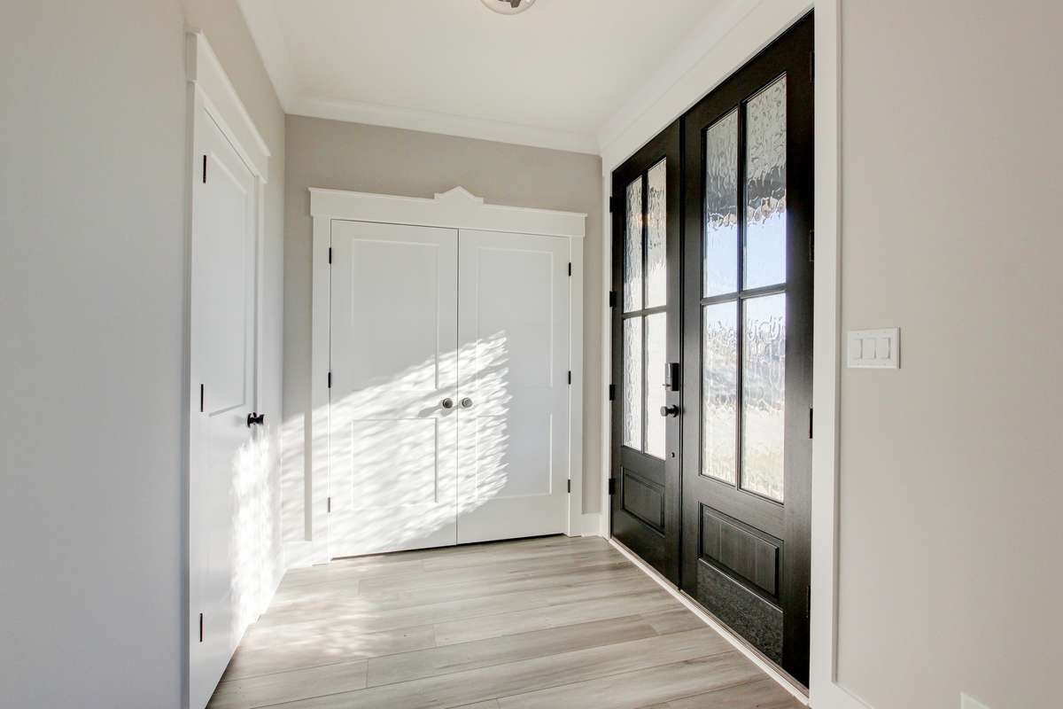 Front entry way 2