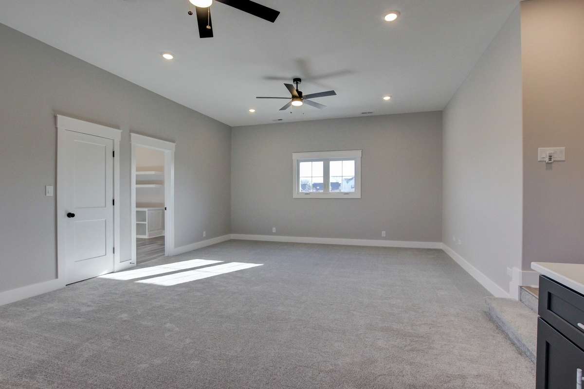 Bonus Room with Wet Bar 2