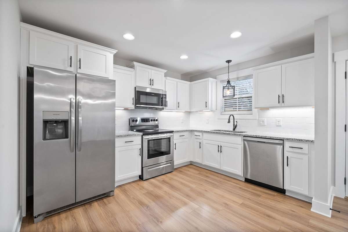 Plenty of room to cook in this kitchen