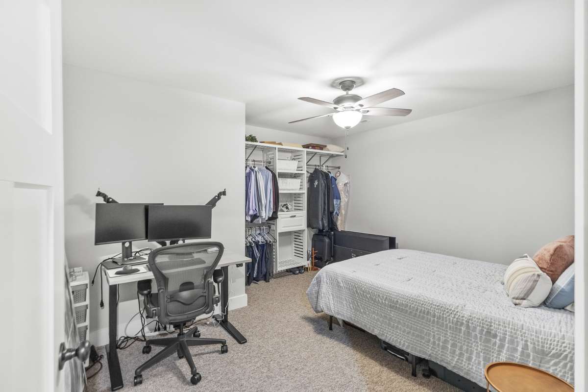 office/bonus/hobby room