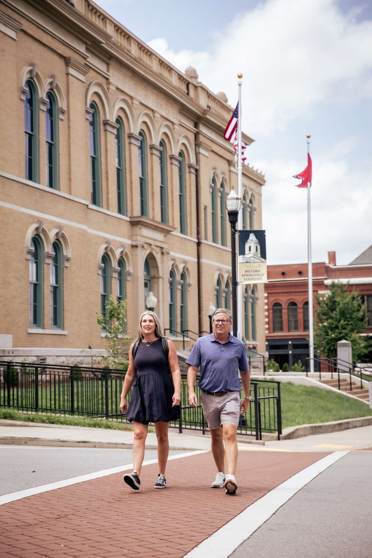 Enjoy a short stroll to Springfield’s charming downtown square, home to locally owned shops and boutiques. Walk to your favorite coffee shop for a morning latte and soak in the small-town atmosphere.