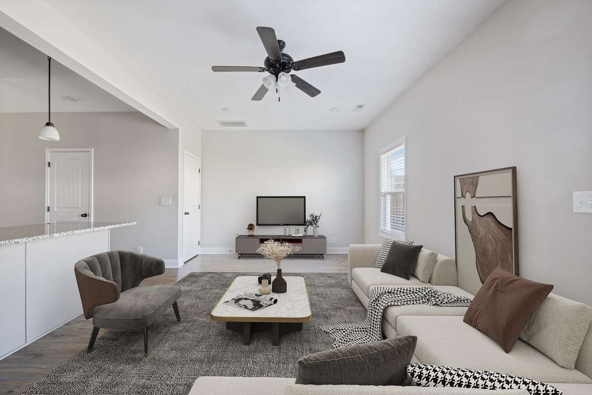 Livingroom/ Dining area
