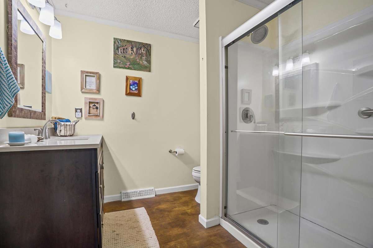 Full Bathroom