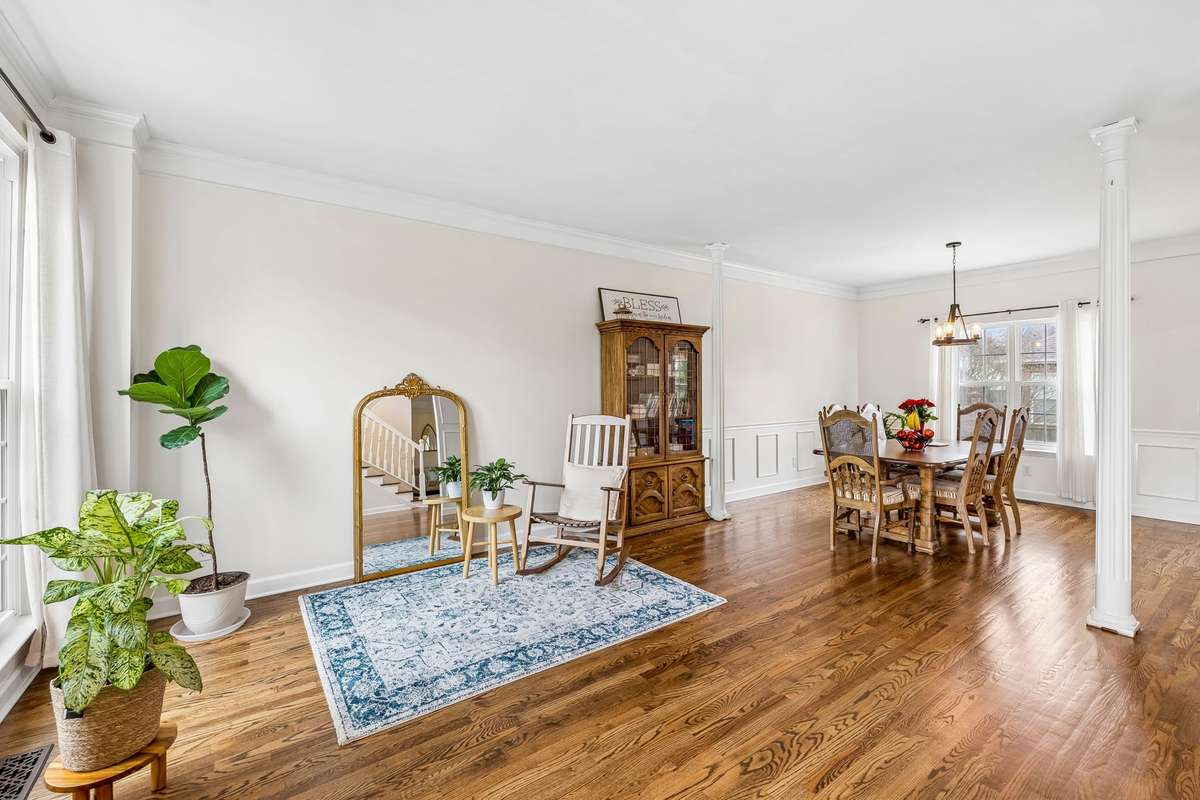The formal dining room gives you a great spot for holidays and hosting! 1407 Ottawa Place, Murfreesboro, TN 37129