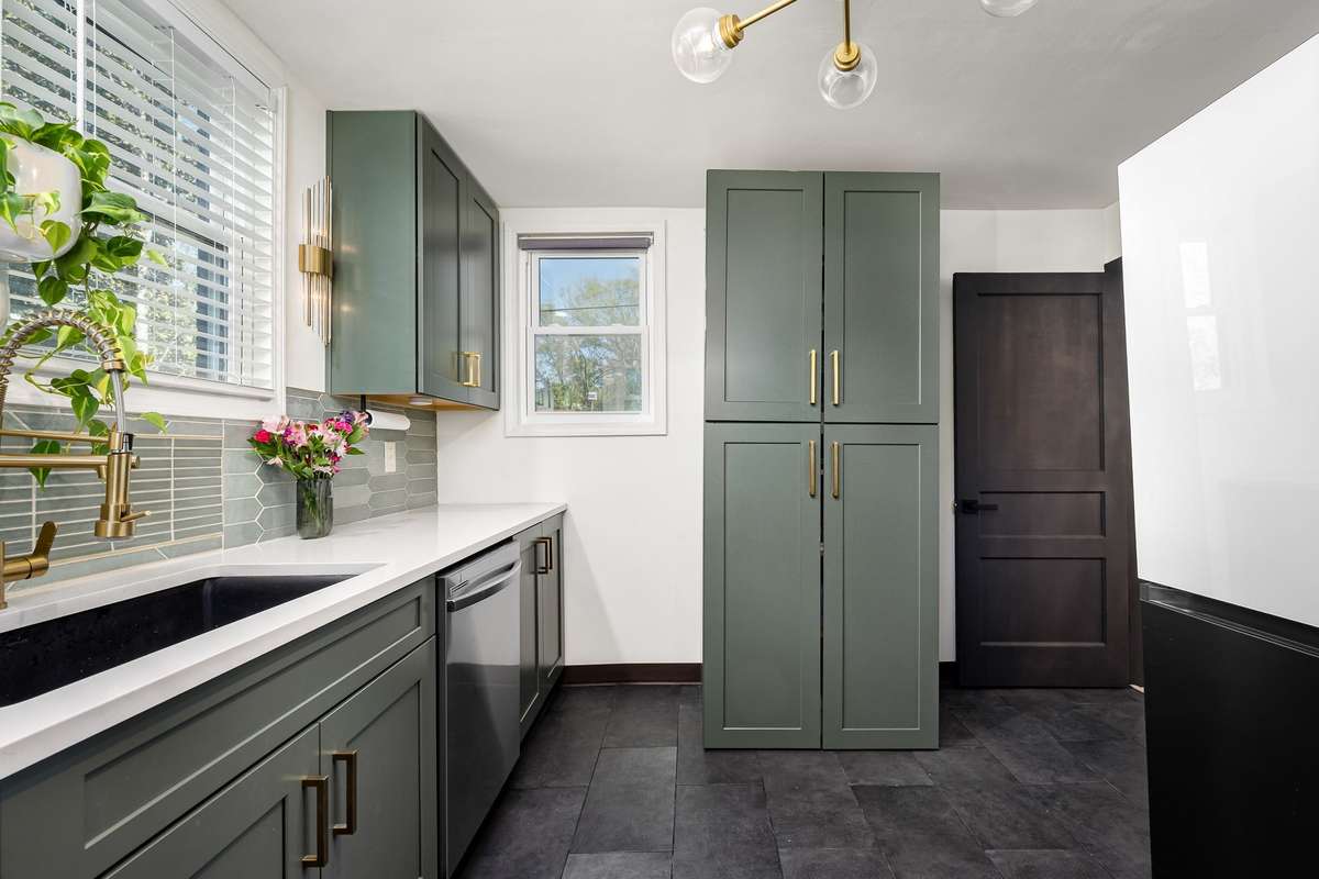 One last look at this incredible space before we head to the bedrooms.
