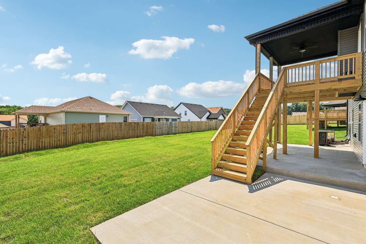 Sample pictures from a previous build showing the Oakmont Floor Plan. Materials and colors are subject to change without notice.