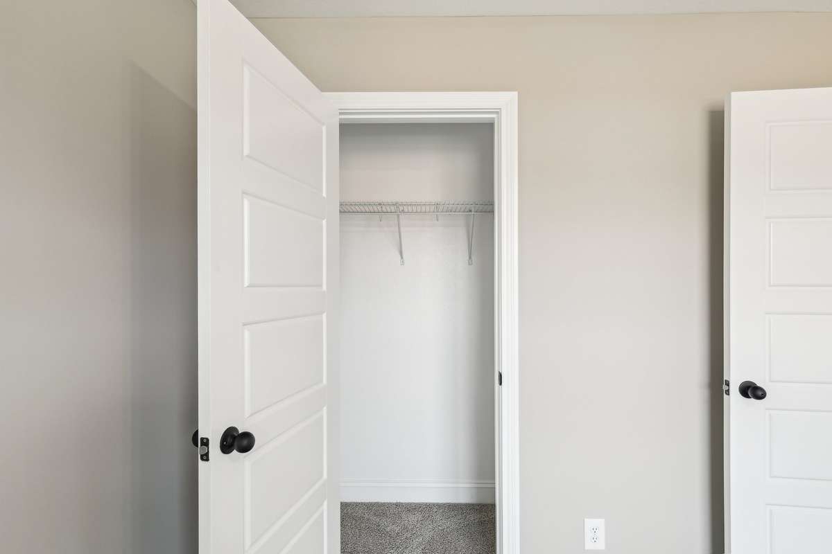 Sample pictures from a previous build showing the Oakmont Floor Plan. Materials and colors are subject to change without notice.